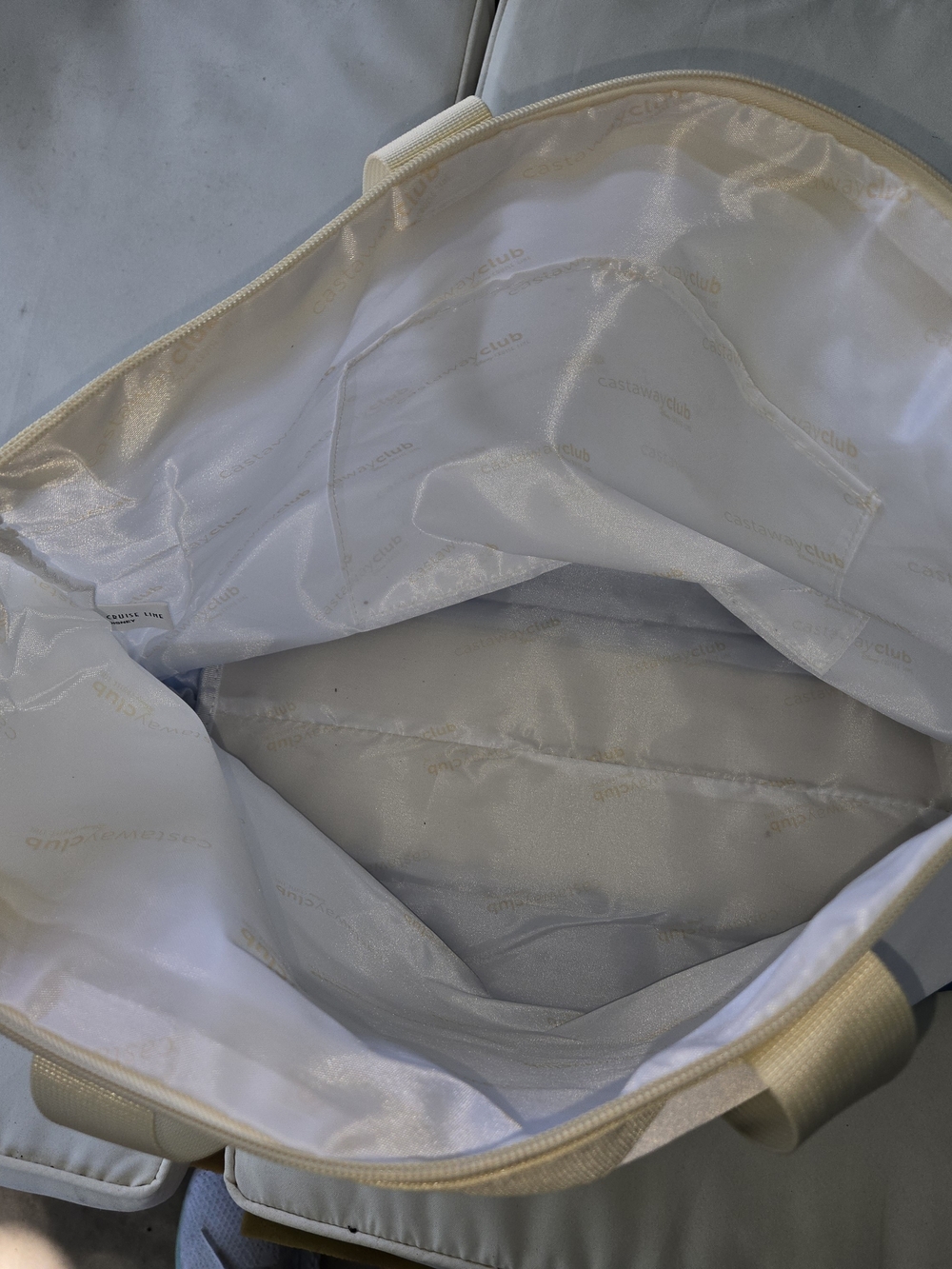 Disney Castaway Club Cruise Tote - Cream & Blue - Picture 4 of 5